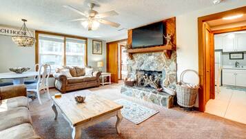 Cottage (2 Bedrooms) | Front of property