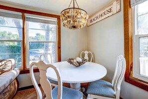Cottage (2 Bedrooms) | Interior