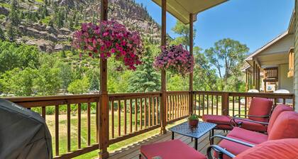Townhome w/ Mtn Views: 1 Block to Downtown Ouray!