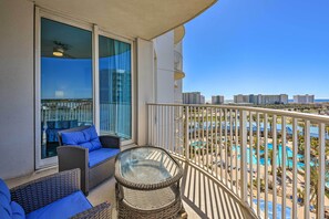 Apartment (2 Bedrooms) | Interior - Modern Resort Condo With Balcony - Walk to Beach! (Destin)
