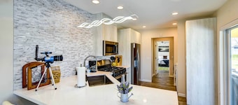 带热水浴缸、庭院和火坑：约书亚树之家！