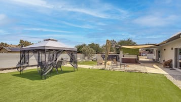 House (2 Bedrooms) | Front of property