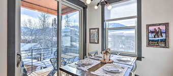 Modern Mountain Getaway, Walk to Grand Lake!