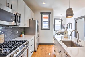 Apartment (1 Bedroom) | Interior