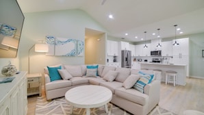 House (3 Bedrooms) | Interior - West End Home w/ Yard < 1 Mi to Beach Access! (Panama City Beach)