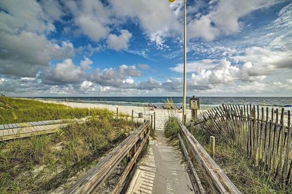 House (3 Bedrooms) | Interior - West End Home w/ Yard < 1 Mi to Beach Access! (Panama City Beach)