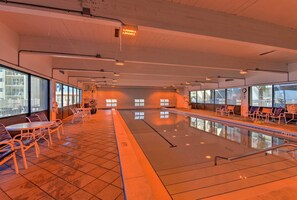 Outdoor pool - Oceanfront Condo w/ Stunning Views & Pool Access! (Panama City Beach)