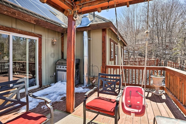 Interior - Lovely Lake Arrowhead Home w/ Private Hot Tub (Lake Arrowhead)