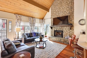 Interior - Lake & Mountain-view Home: Walk to Downtown! (Crestline)