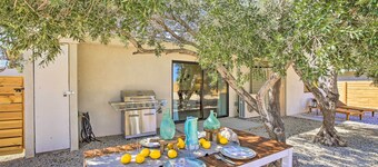 Modern Joshua Tree Bungalow With Fire Pit & Bbq!