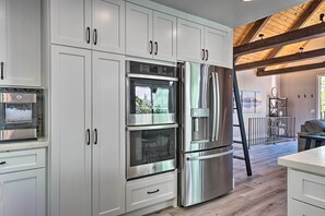 House (4 Bedrooms) | Interior - Airy Alpine Getaway w/ Lake Arrowhead Views! (Lake Arrowhead)