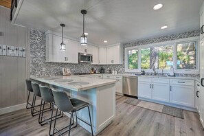 House (4 Bedrooms) | Interior - Airy Alpine Getaway w/ Lake Arrowhead Views! (Lake Arrowhead)