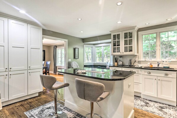 House (3 Bedrooms) | Interior - Grand Worcester Getaway w/ Large Private Yard! (Worcester)