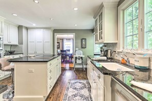 House (3 Bedrooms) | Interior - Grand Worcester Getaway w/ Large Private Yard! (Worcester)