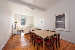 Dining - Private Unit in Heritage Building in Fitzroy North (Fitzroy North)