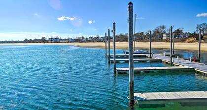 Walk to Shore: Updated Buzzards Bay Cottage!