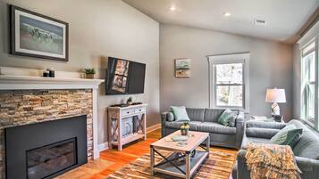 Cottage (2 Bedrooms) | Interior