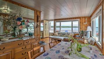 Cottage (2 Bedrooms) | Interior