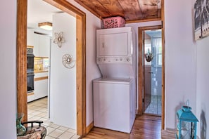 Cottage (2 Bedrooms) | Interior