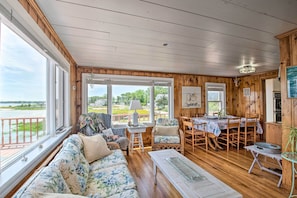 Cottage (2 Bedrooms) | Interior