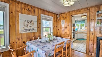 Cottage (2 Bedrooms) | Interior
