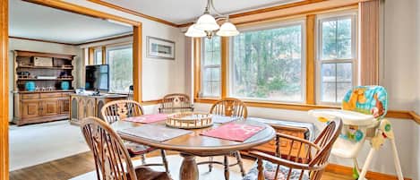 House (4 Bedrooms) | Interior