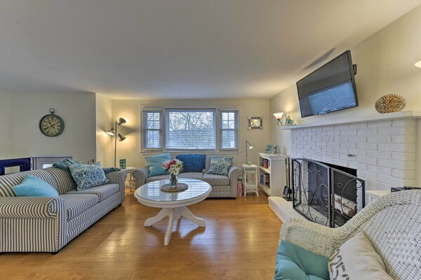 Pond Access & Private Dock: East Wareham Home - Massachusetts