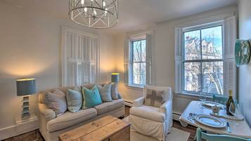 Apartment (1 Bedroom) | Interior