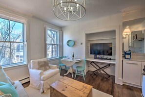 Apartment (1 Bedroom) | Interior