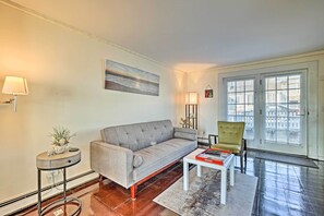 Apartment (2 Bedrooms) | Interior - Ocean View + Beach Access: Cape Cod Townhome (Mashpee)