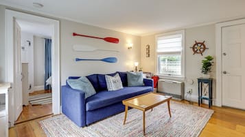 Cottage (2 Bedrooms) | Interior
