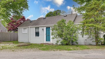 Cottage (2 Bedrooms) | Interior