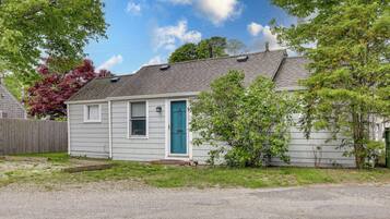 Cottage (2 Bedrooms) | Interior