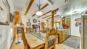 Apartment (3 Bedrooms) | Interior - Comfy 'aspen Ridge' Home ~ 3 Mi to Ski Lifts (Cloudcroft)