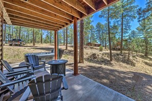 Interior - Cozy Ruidoso Cabin Retreat w/ Private Hot Tub (Ruidoso)