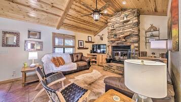 House (3 Bedrooms) | Front of property
