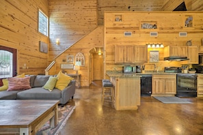 Interior - Cabin w/ Hot Tub & Games, 4 Mi to Beavers Bend! (Broken Bow)