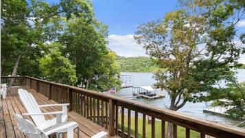 Rumah (6 Bedrooms) | Interior