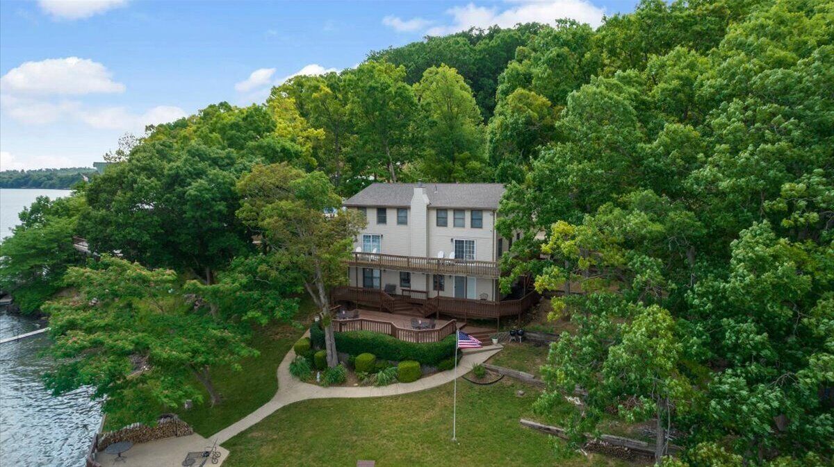 House (6 Bedrooms) | Interior