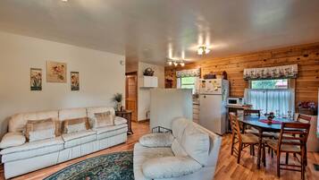 House (1 Bedroom) | Interior