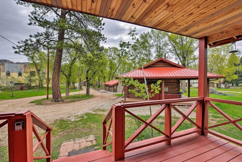 Cozy Colorado Cabin w/ Deck, Grill & River Access!