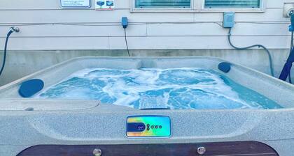 San Antonio Abode Near Golf, Shops + Dining!