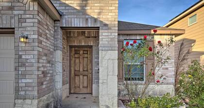 San Antonio Abode Near Golf, Shops + Dining!