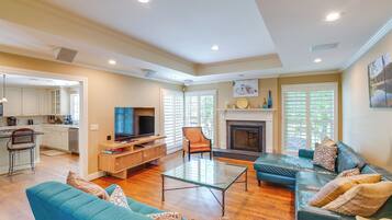 House (6 Bedrooms) | Interior