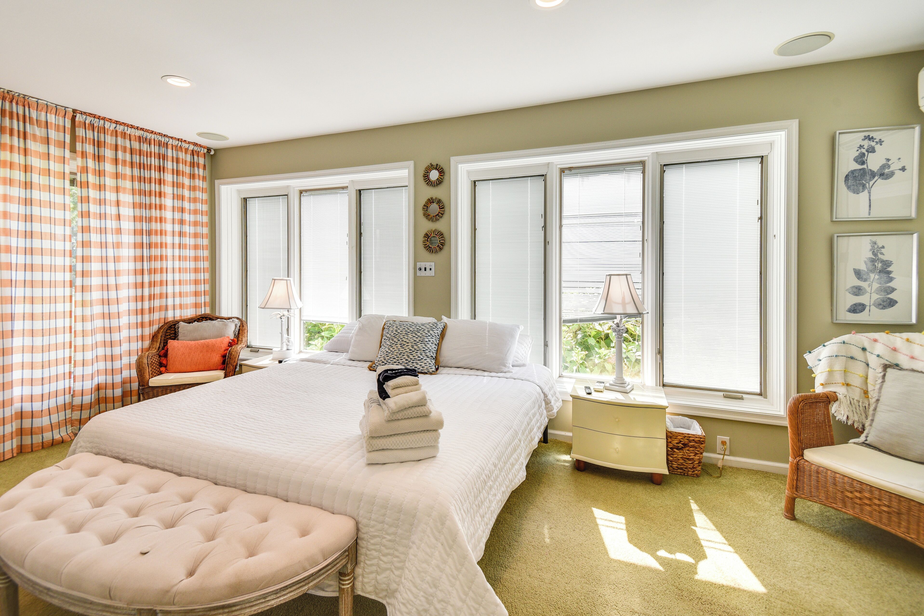 House (6 Bedrooms) | Interior