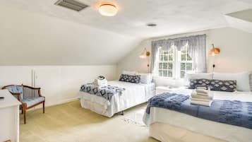 House (6 Bedrooms) | Interior