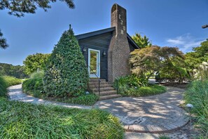 House (6 Bedrooms) | Interior