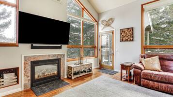 Apartment (4 Bedrooms) | Front of property