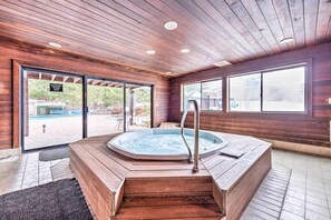 Interior - Expansive Canyons Ski Retreat w/ Community Pool! (Park City)