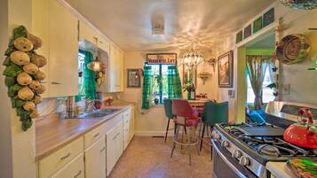 House (2 Bedrooms) | Interior
